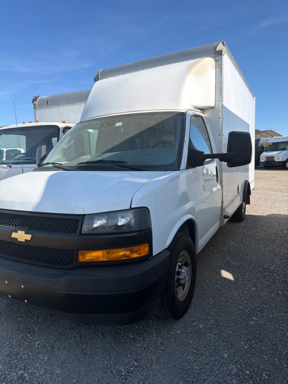 2022 Chevrolet Express Image 1