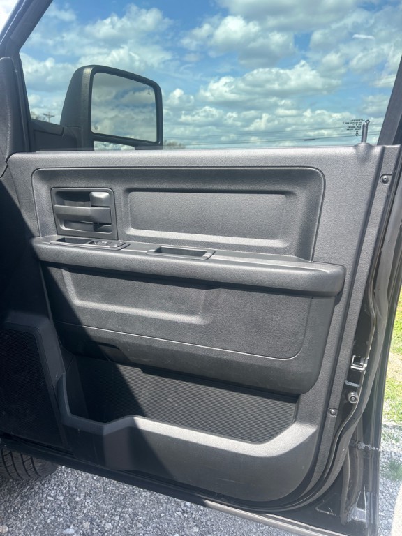 2024 RAM 3500 Image 6