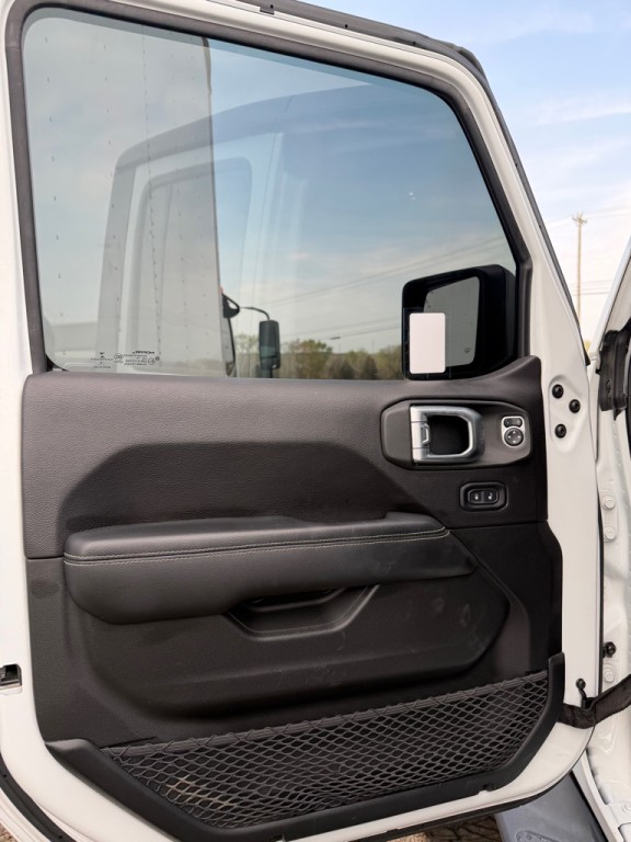 2020 Jeep Gladiator Image 11