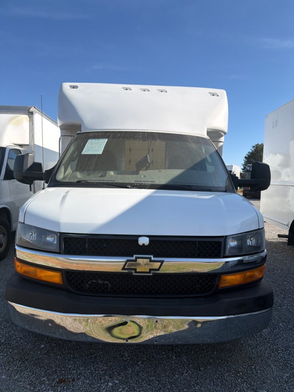 2022 Chevrolet Express Image 2