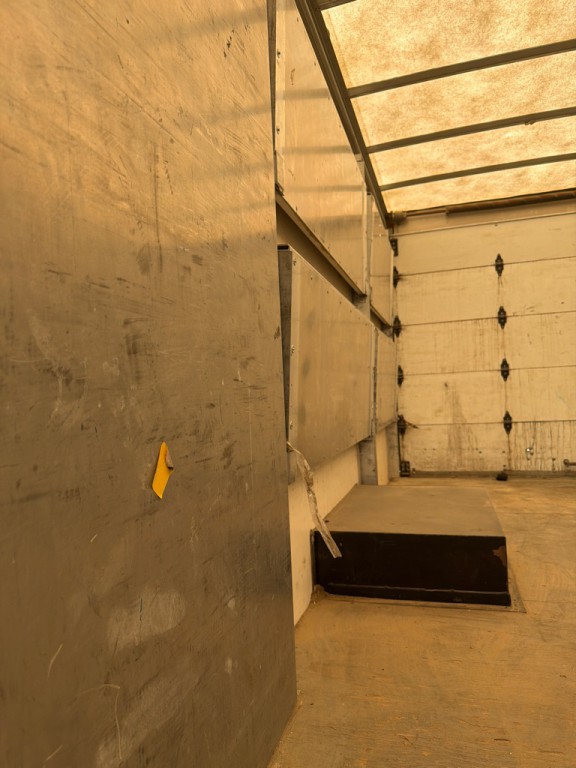 2022 Chevrolet Express Image 5