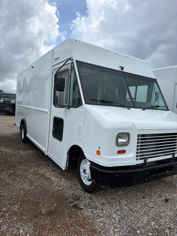 2019 Ford Econoline Image 3