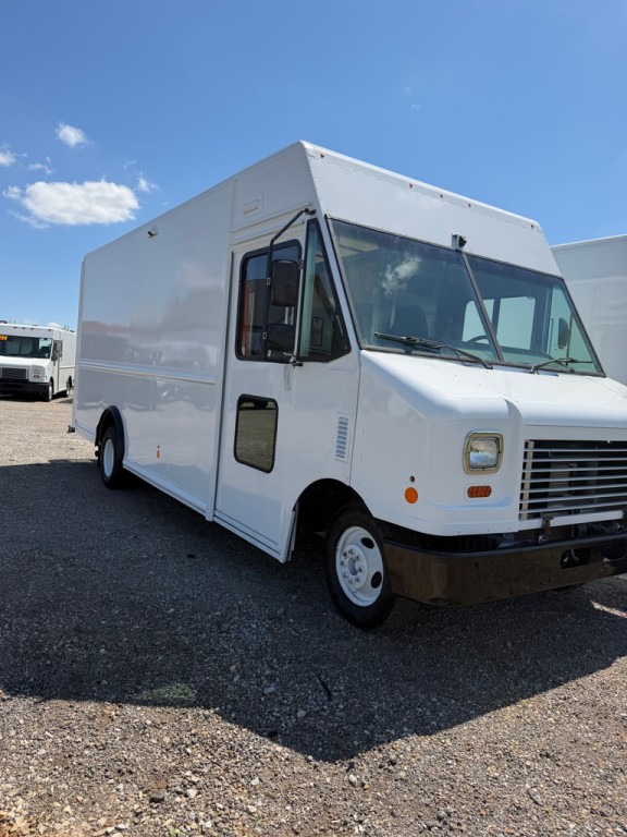 2019 Ford Econoline Image 3