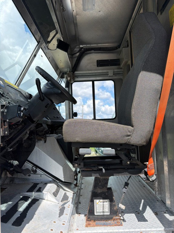 2019 Ford Econoline Image 6
