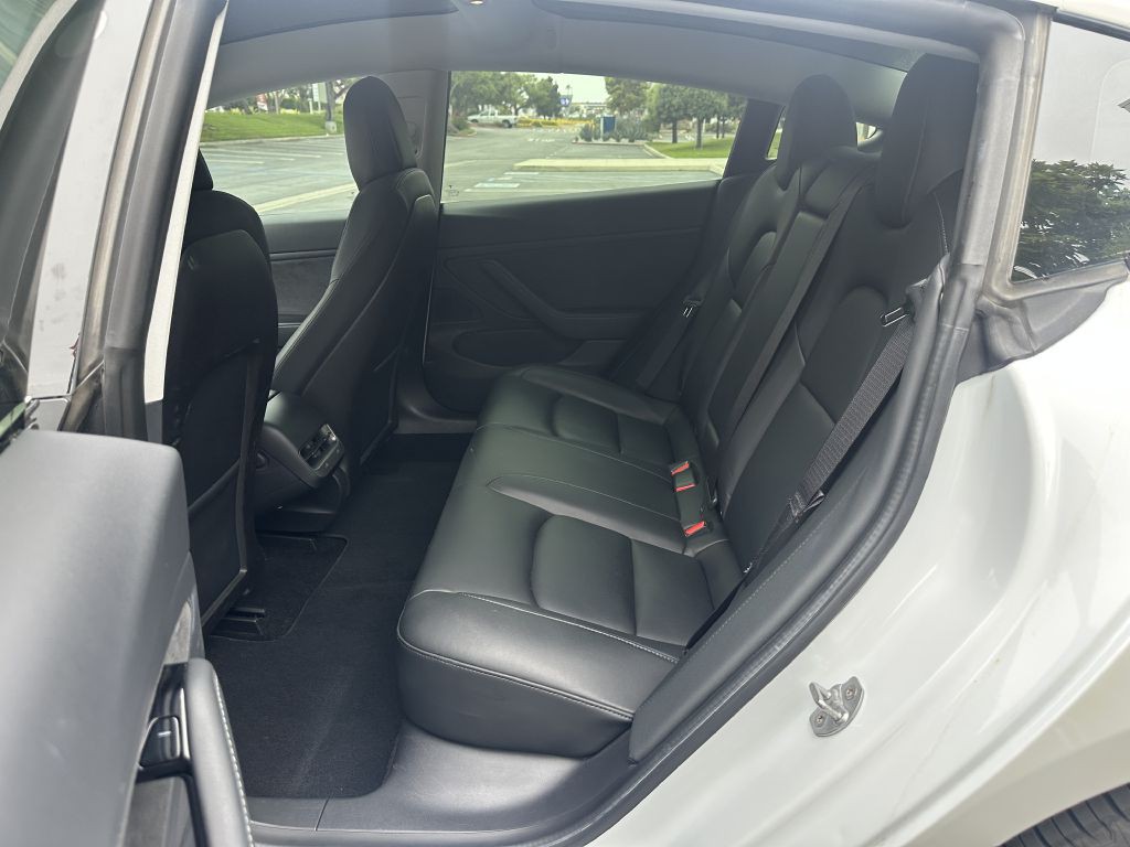 2020 Tesla Model 3 Image 9