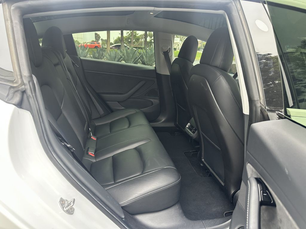 2020 Tesla Model 3 Image 10