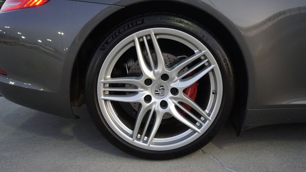 2013 Porsche 911 Image 37
