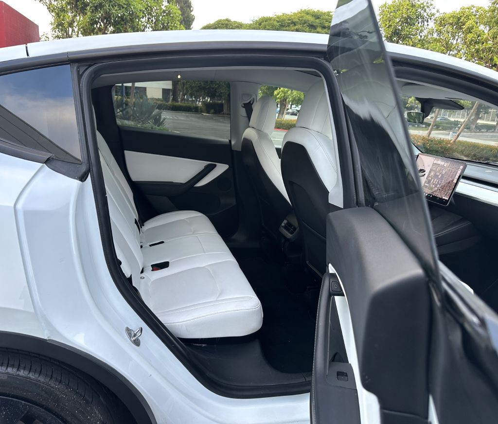 2021 Tesla Model Y Image 10