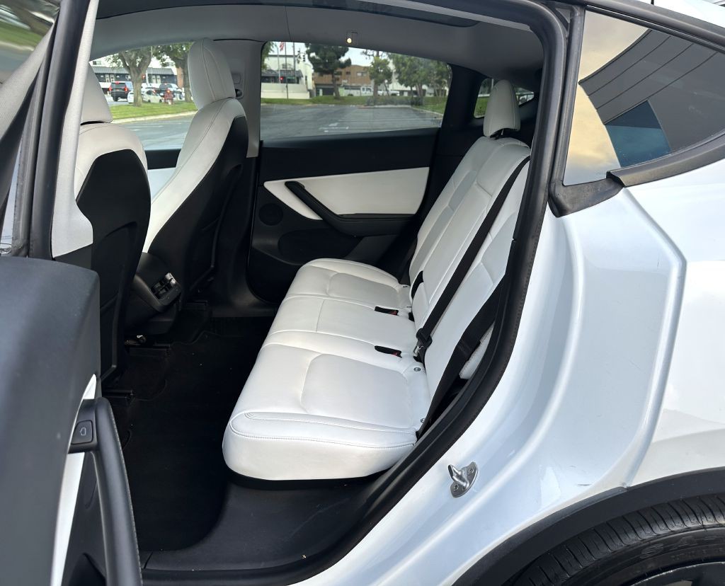 2021 Tesla Model Y Image 12
