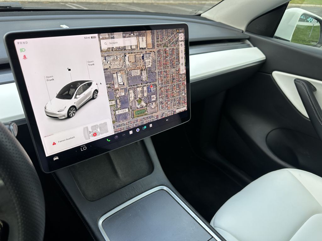 2021 Tesla Model Y Image 16