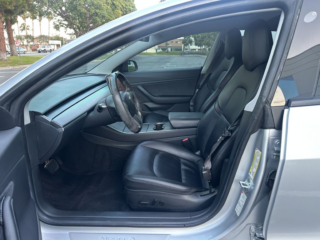 2018 Tesla Model 3 Image 8