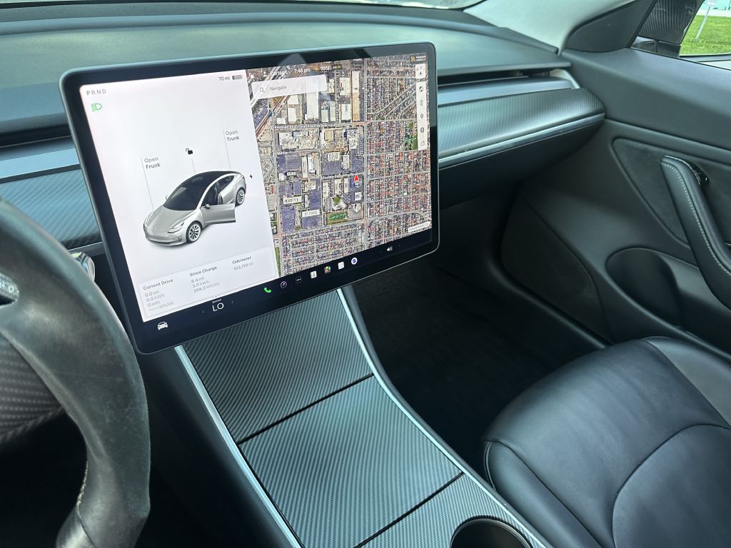 2018 Tesla Model 3 Image 18