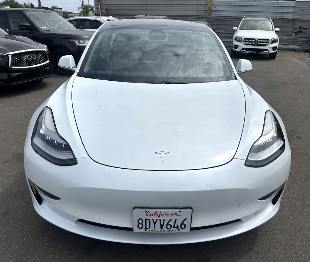 2018 Tesla Model 3 Image 1