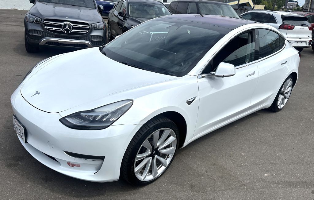 2018 Tesla Model 3 Image 2