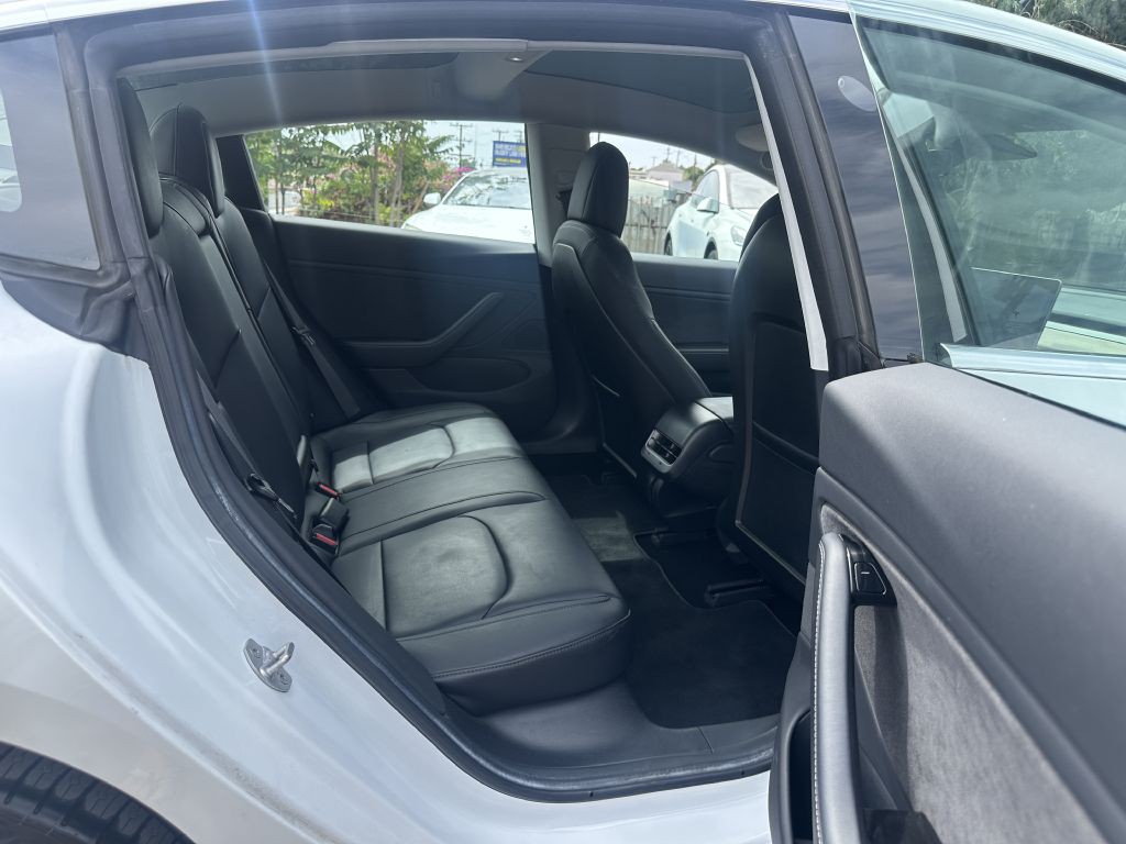 2018 Tesla Model 3 Image 10