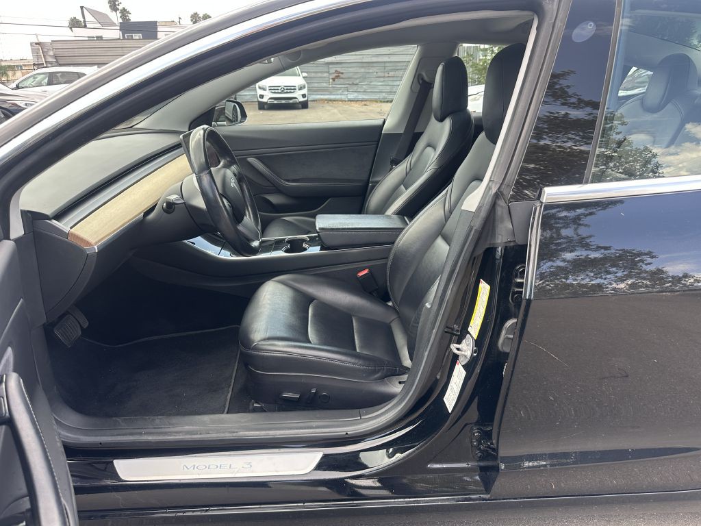 2018 Tesla Model 3 Image 8