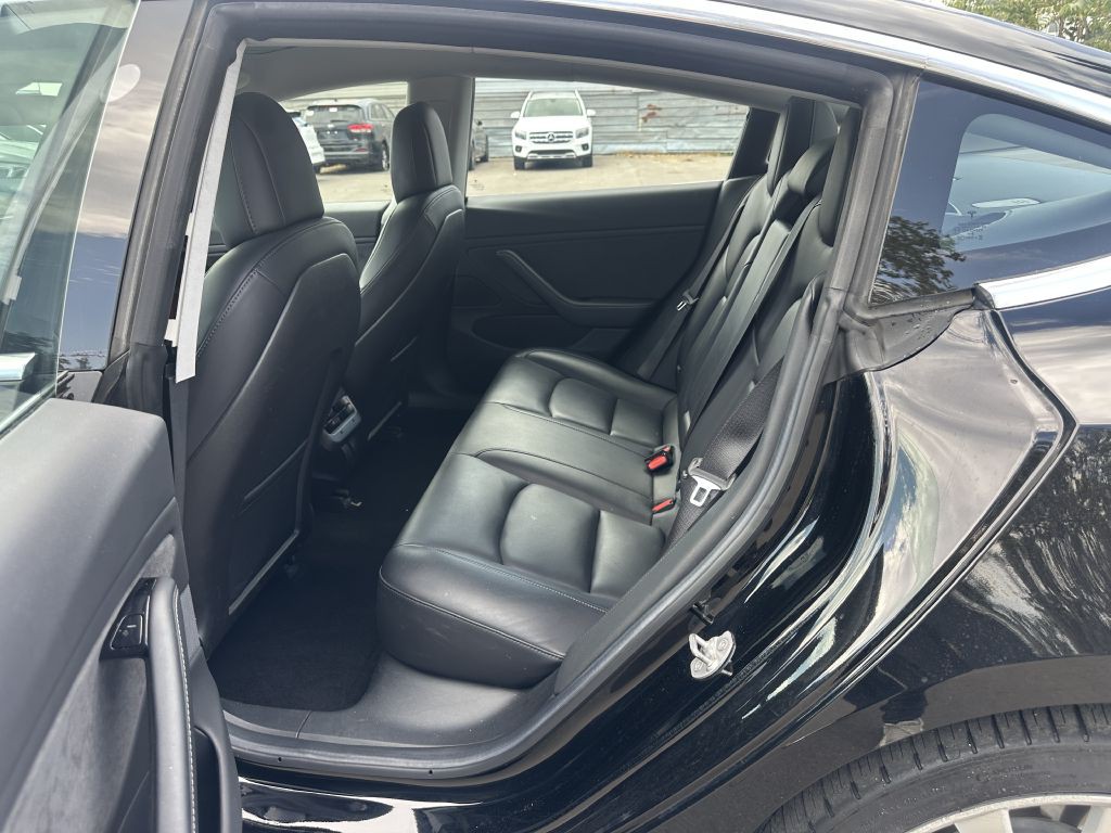 2018 Tesla Model 3 Image 9