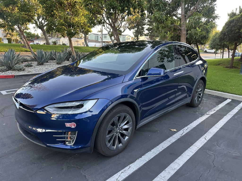 2017 Tesla Model X Image 3