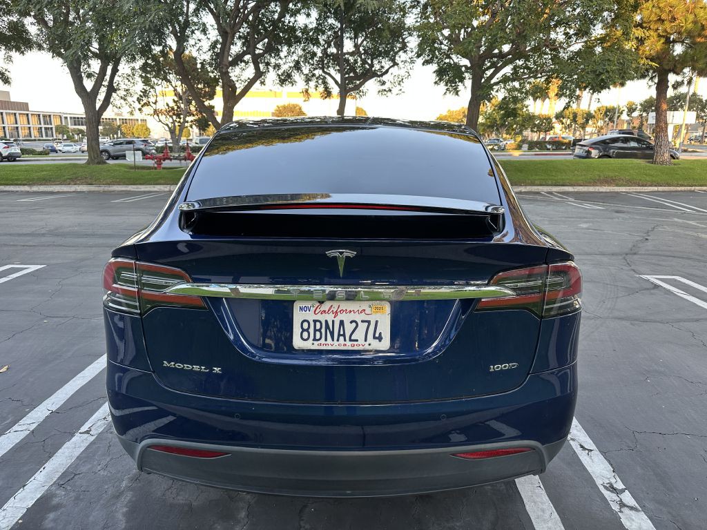2017 Tesla Model X Image 5