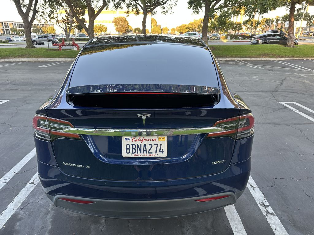 2017 Tesla Model X Image 6