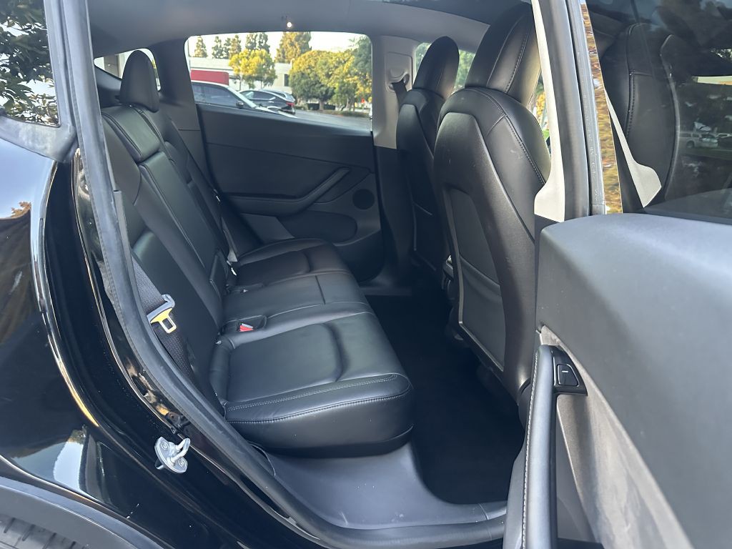 2020 Tesla Model Y Image 12
