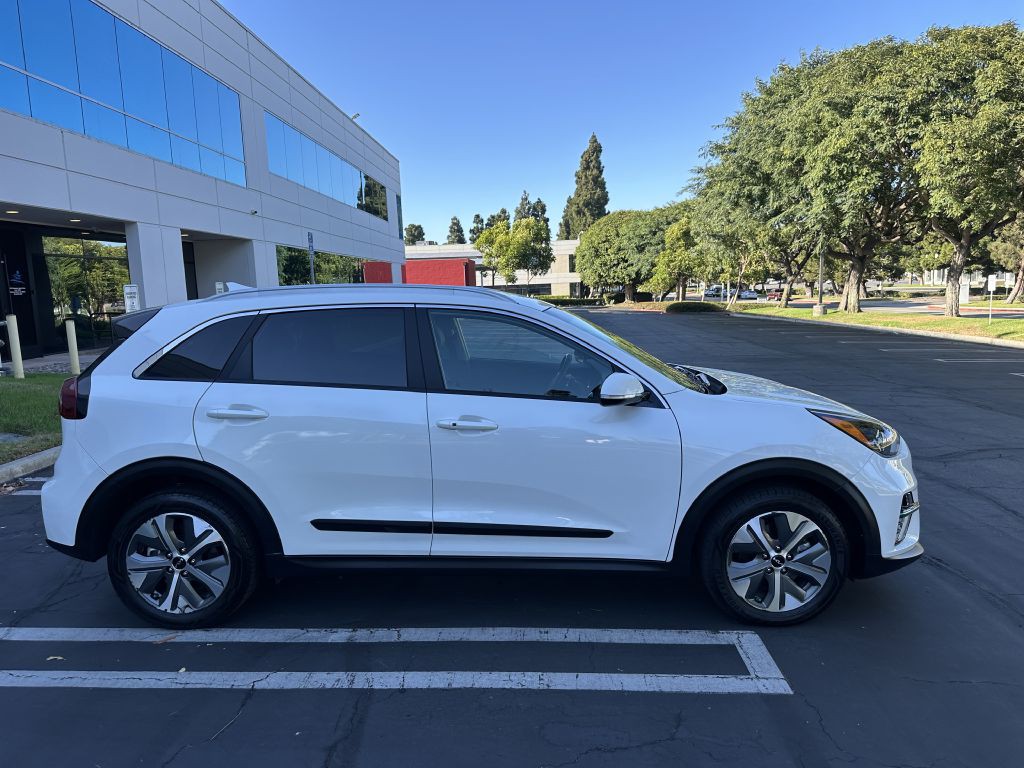 2022 Kia Niro Image 9