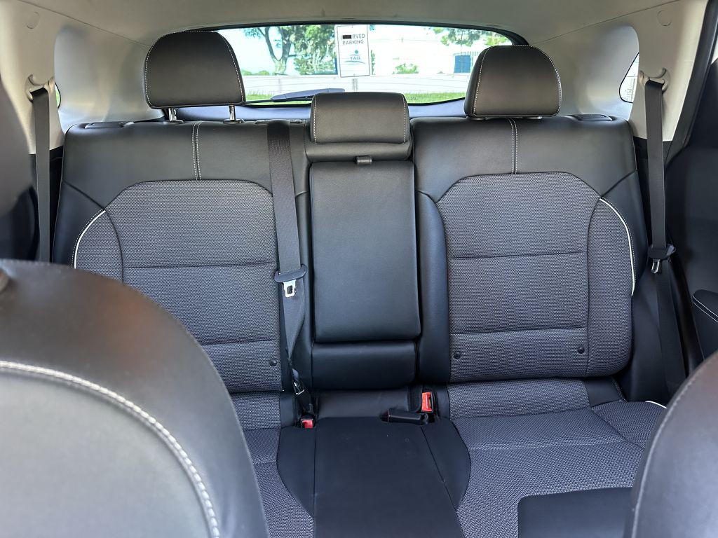 2022 Kia Niro Image 15