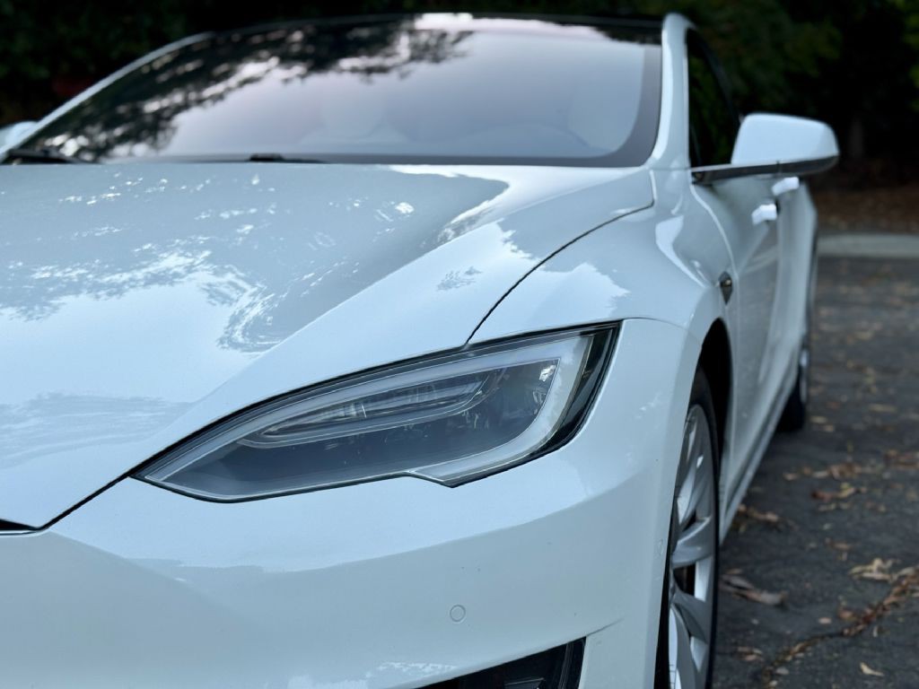 2017 Tesla Model S Image 10