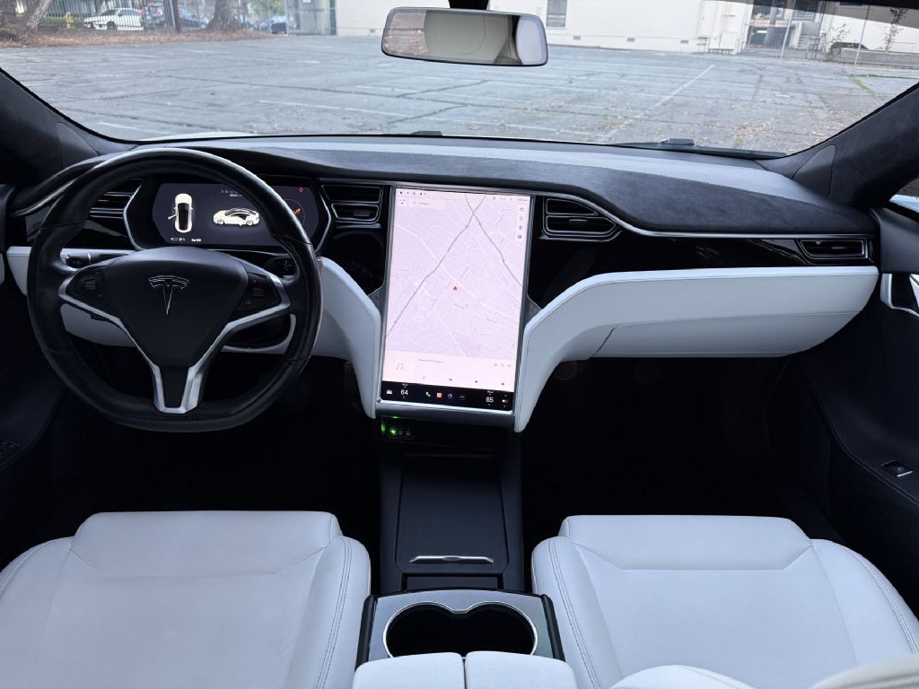 2017 Tesla Model S Image 15