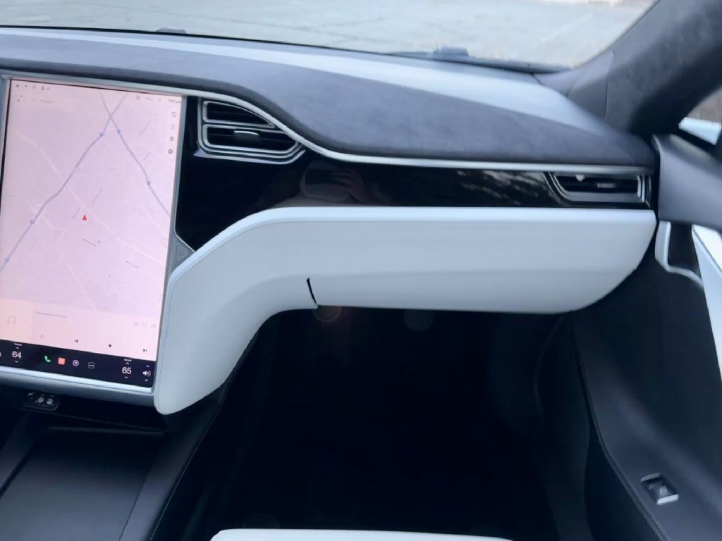 2017 Tesla Model S Image 30