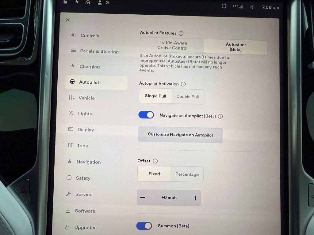 2017 Tesla Model S Image 41