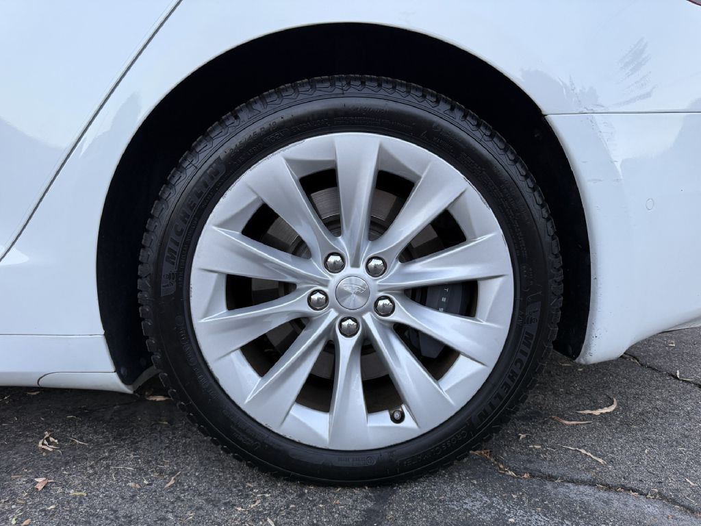 2017 Tesla Model S Image 43