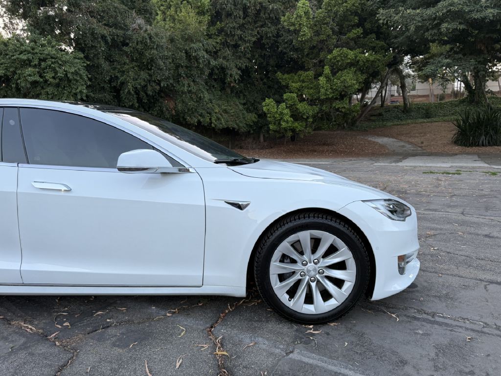 2017 Tesla Model S Image 46