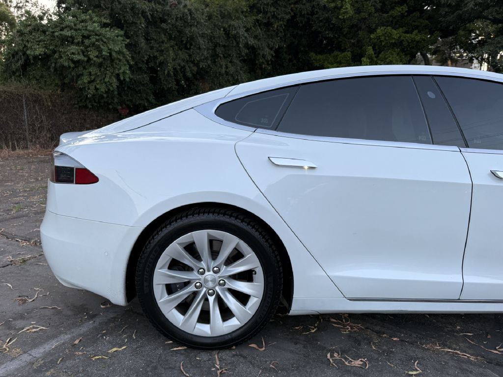 2017 Tesla Model S Image 48