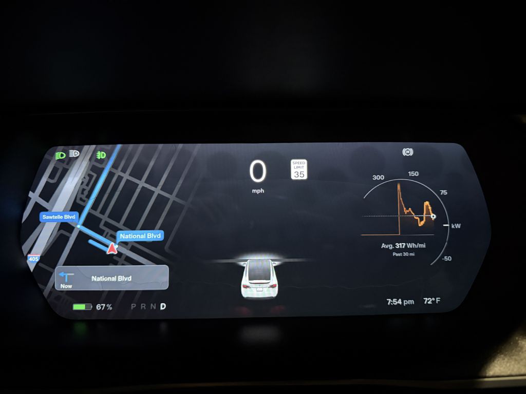 2017 Tesla Model X Image 19