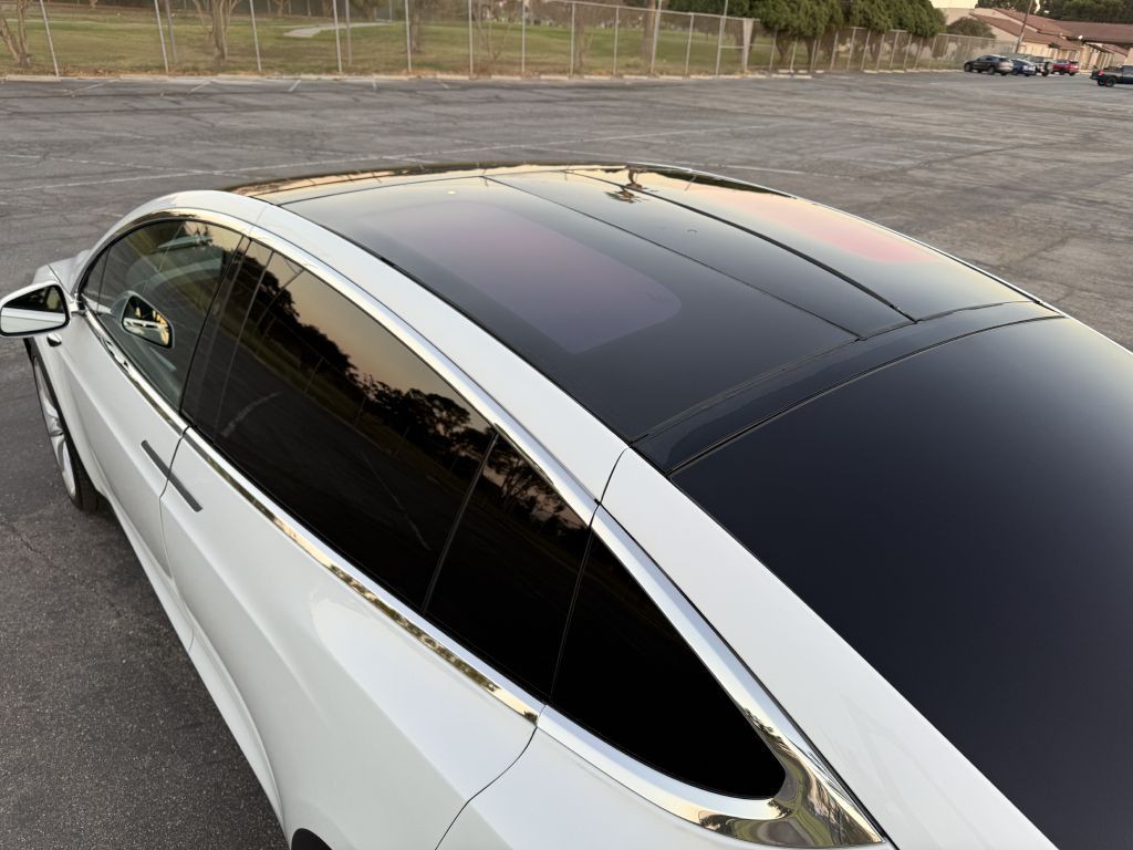 2017 Tesla Model X Image 43