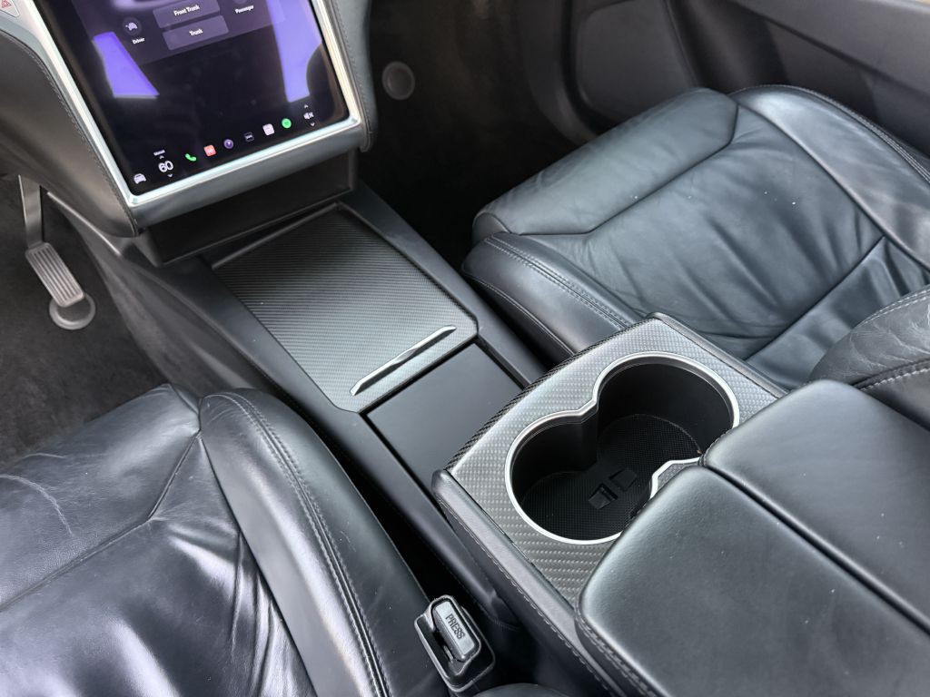 2017 Tesla Model X Image 58