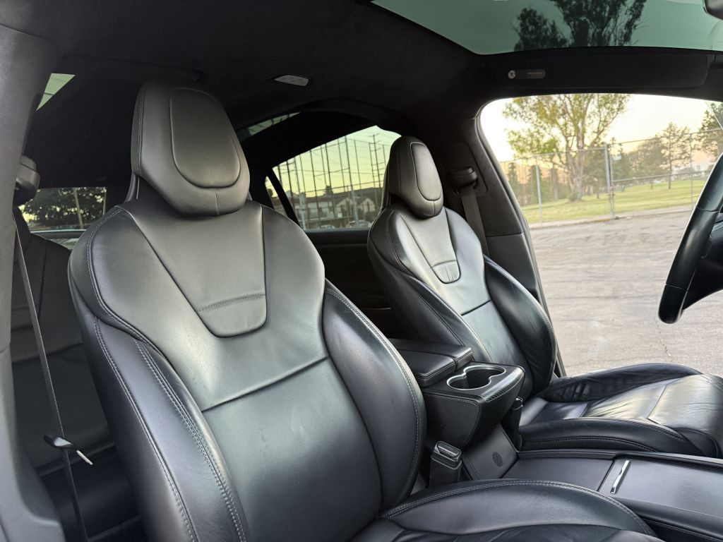 2017 Tesla Model X Image 60