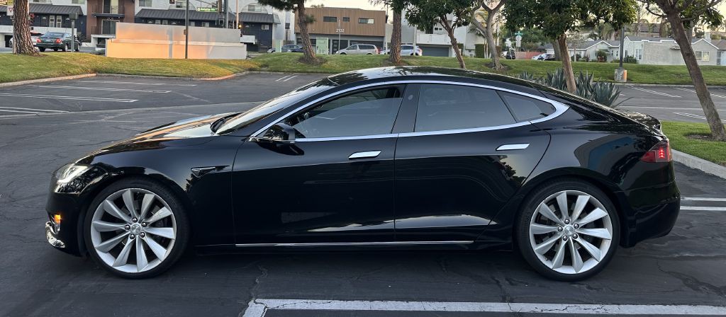 2017 Tesla Model S Image 4