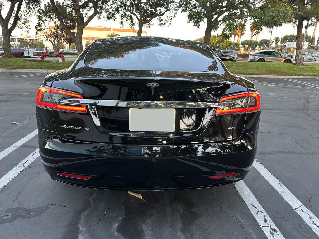 2017 Tesla Model S Image 5