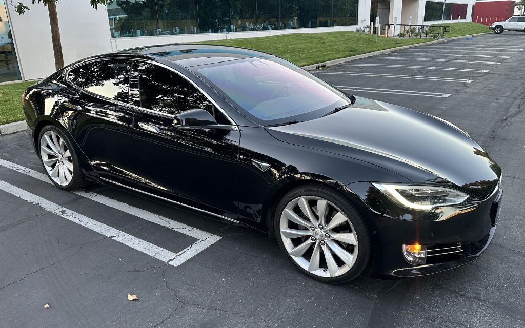 2017 Tesla Model S Image 8