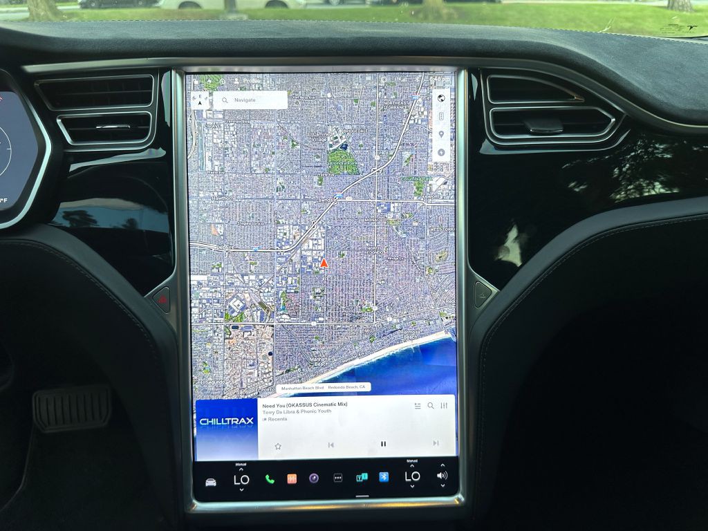 2017 Tesla Model S Image 15
