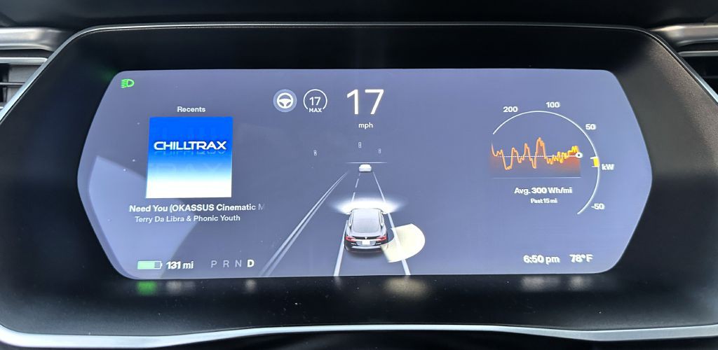 2017 Tesla Model S Image 20