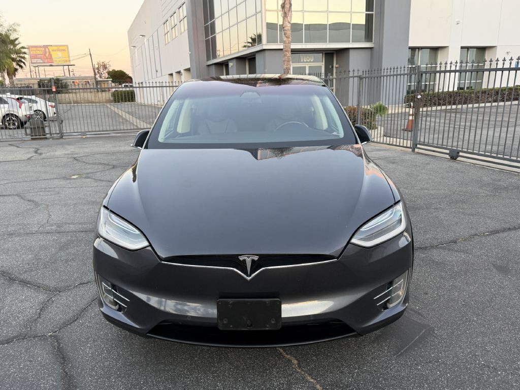 2017 Tesla Model X Image 4