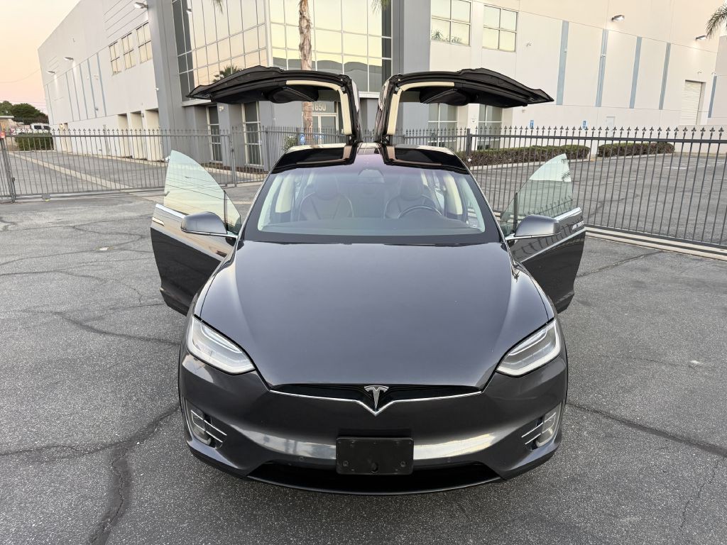 2017 Tesla Model X Image 19