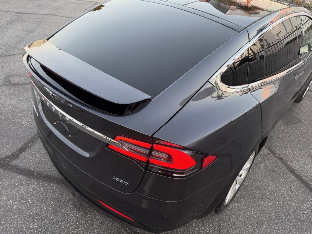 2017 Tesla Model X Image 41
