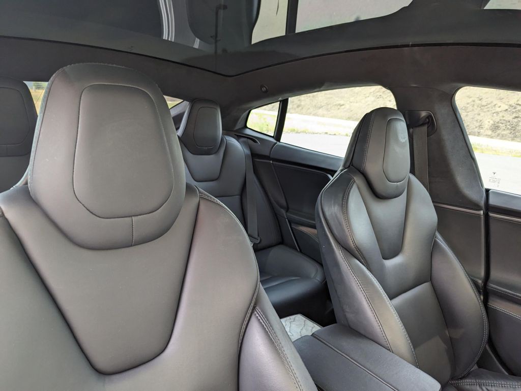 2019 Tesla Model S Image 18