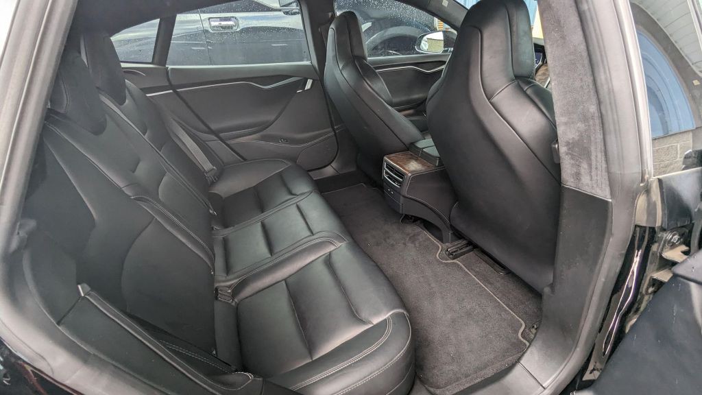 2019 Tesla Model S Image 19