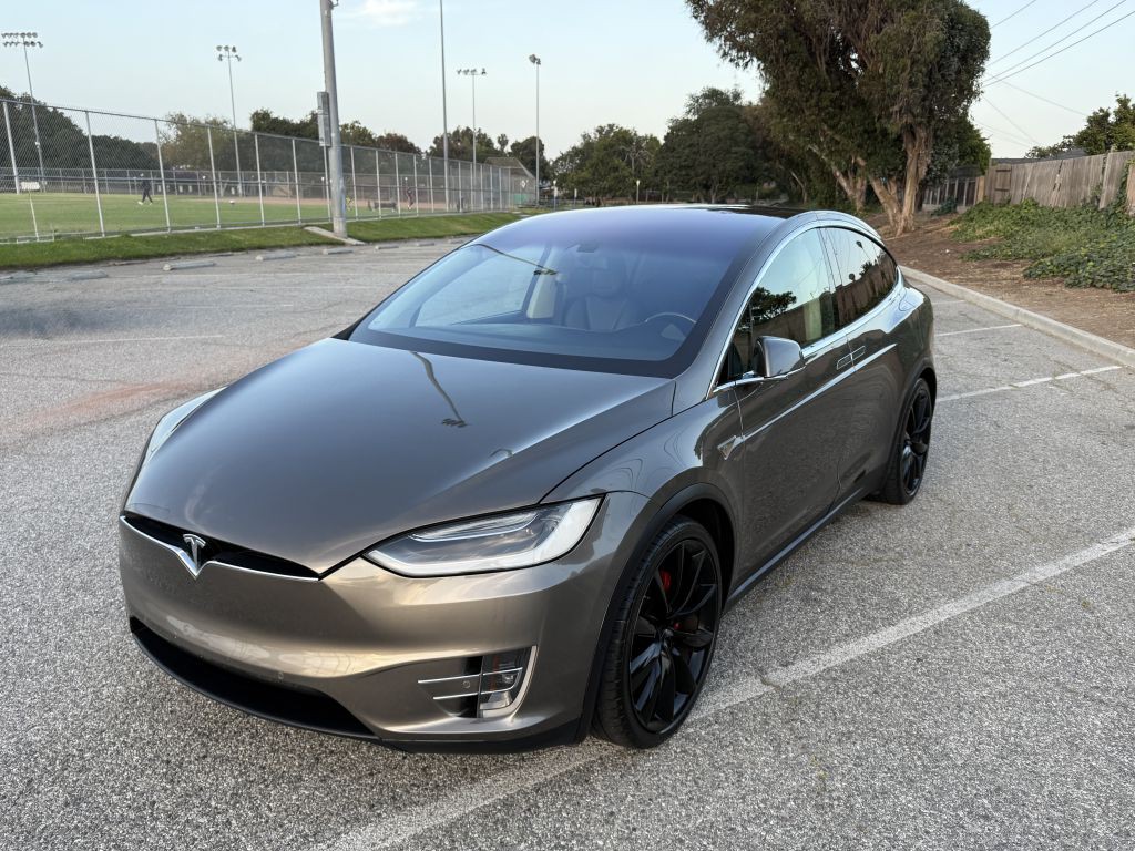 2016 Tesla Model X Image 3
