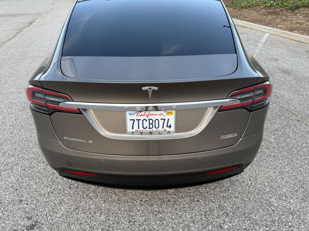 2016 Tesla Model X Image 49